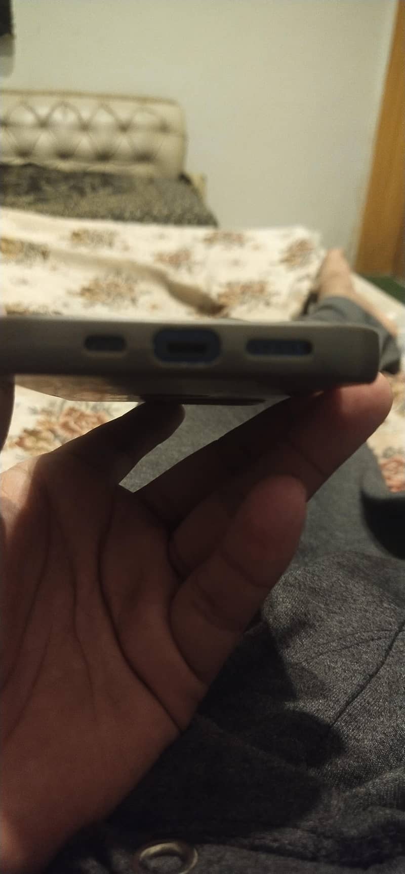 Apple iPhone 12 3