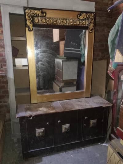 dressing table
