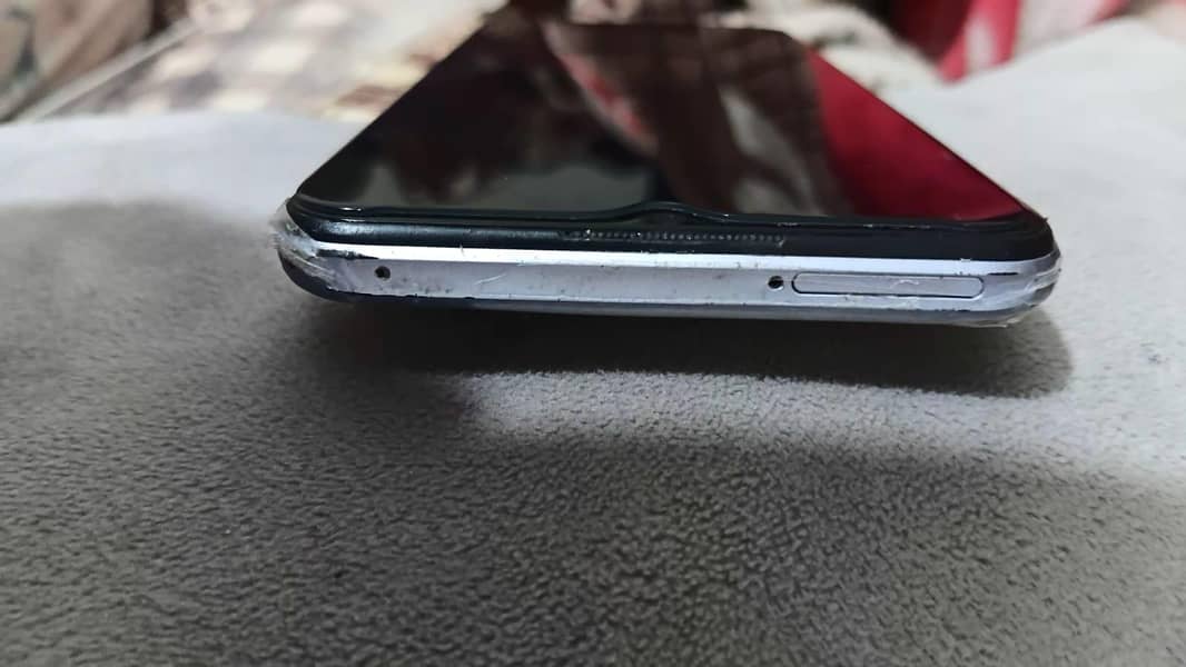 Vivo Y51s 1