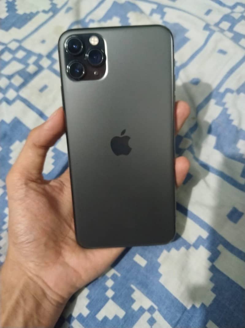 Apple iPhone 11 Pro Max 3