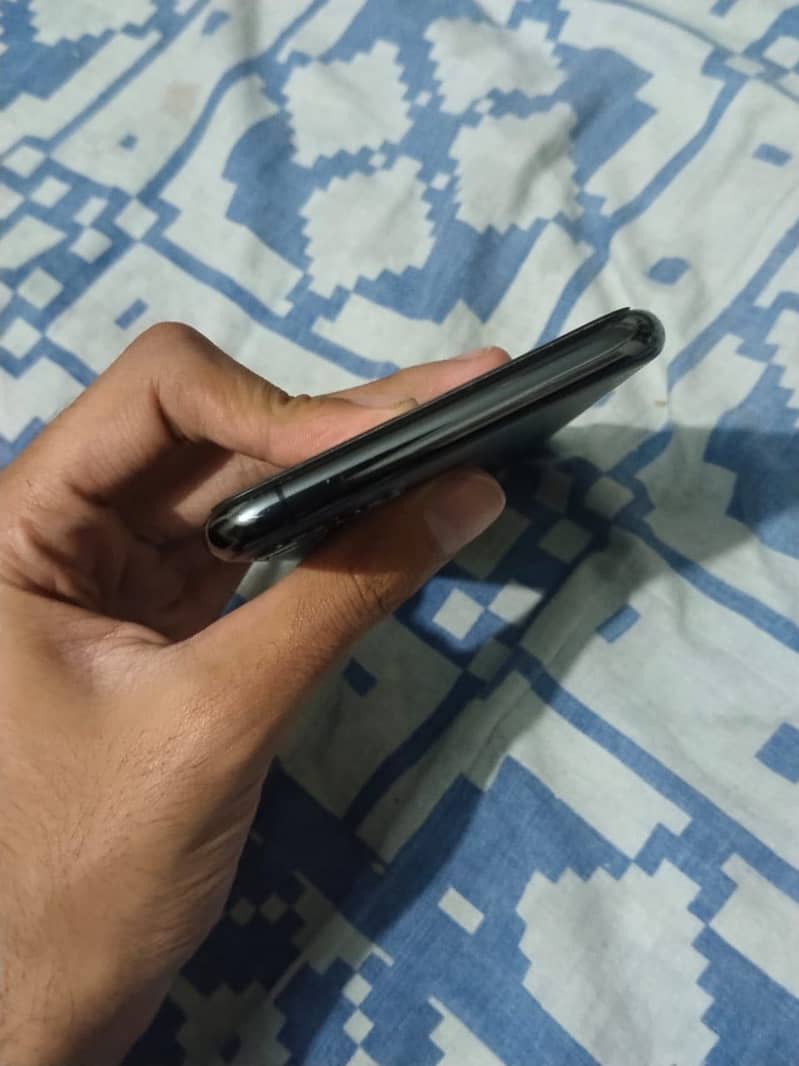 Apple iPhone 11 Pro Max 5