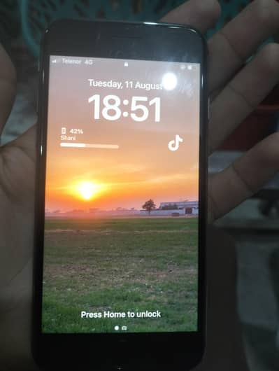 Apple iPhone 8
