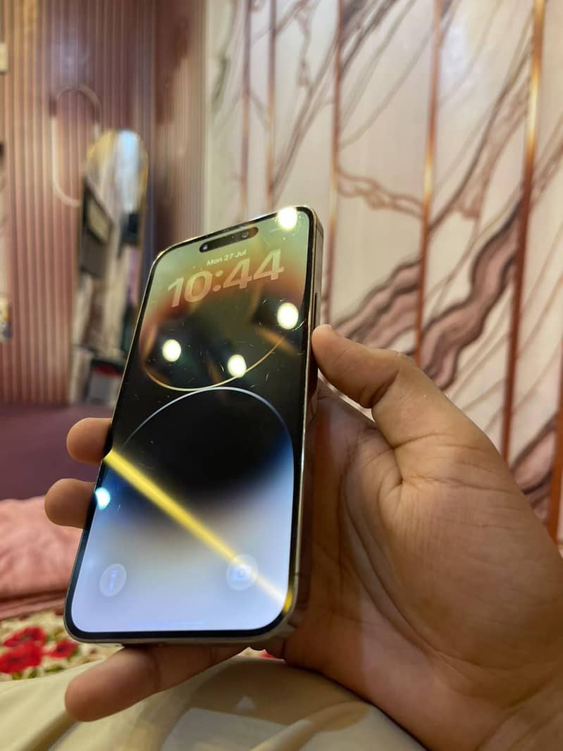 IPhone 14 pro max 3