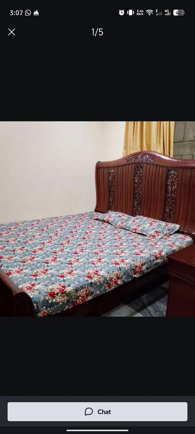 bed set in gud condition only 5 months use