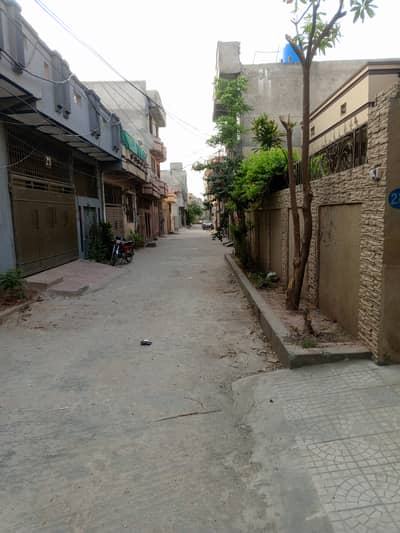 Single 10 Marla House Demand 2.20 Electricity Water Gas Meter 2 BIG Car Porch