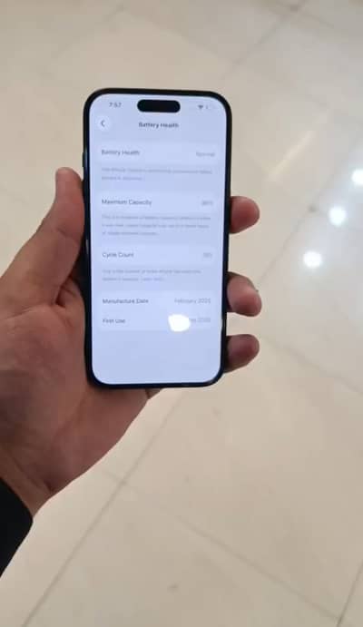 Apple iPhone 16 jv