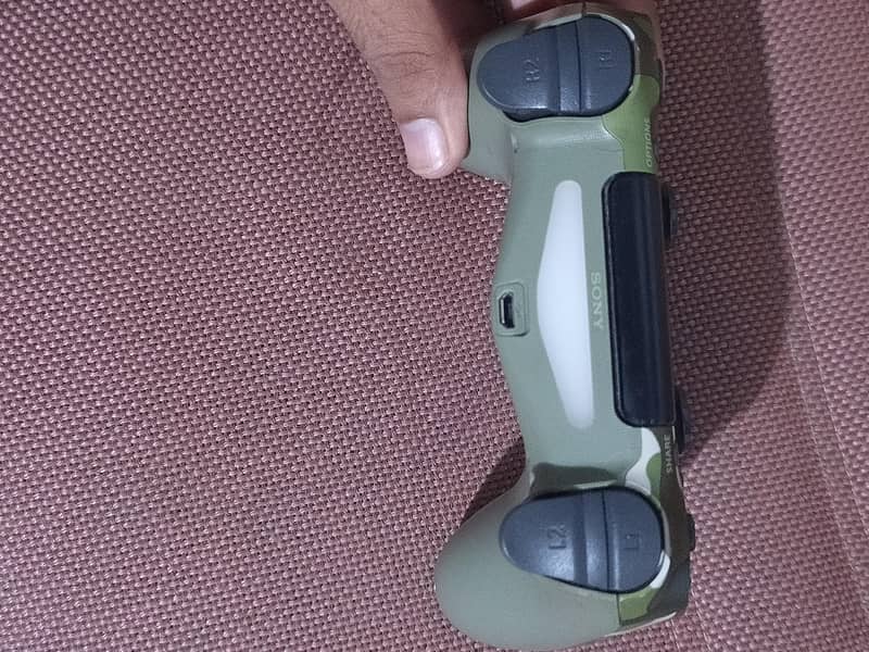 ps4 original controller ( Dual shock 4) 2