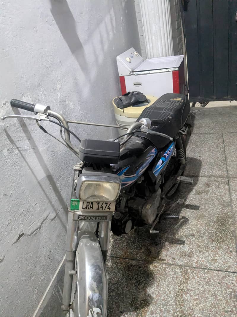 CD 70 2001 model 0