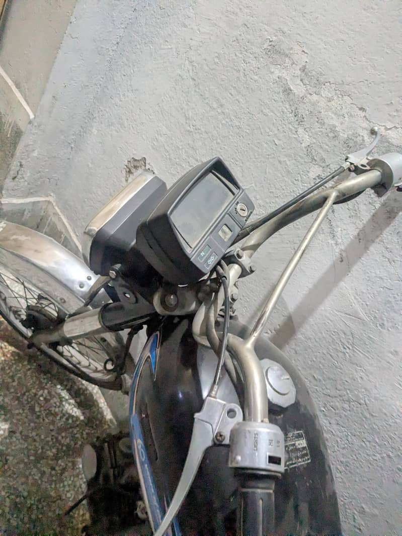 CD 70 2001 model 1
