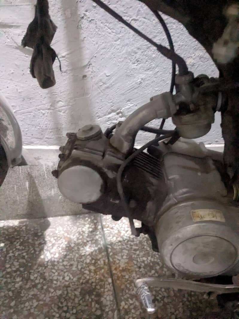 CD 70 2001 model 4