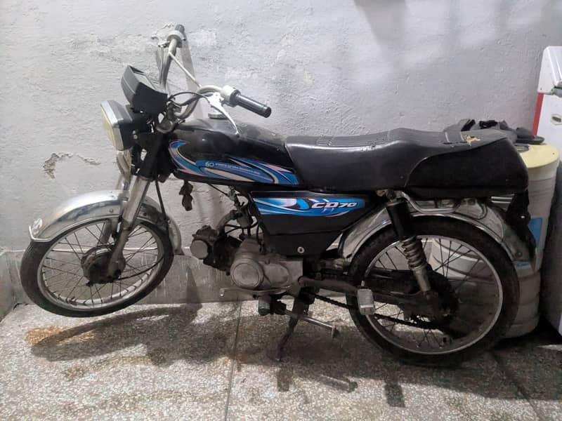 CD 70 2001 model 5