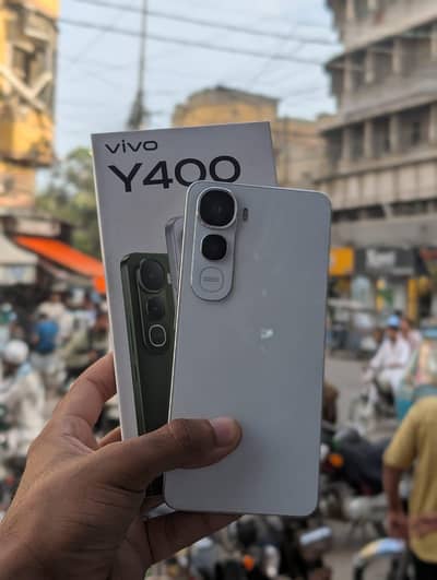 VIVO Y400