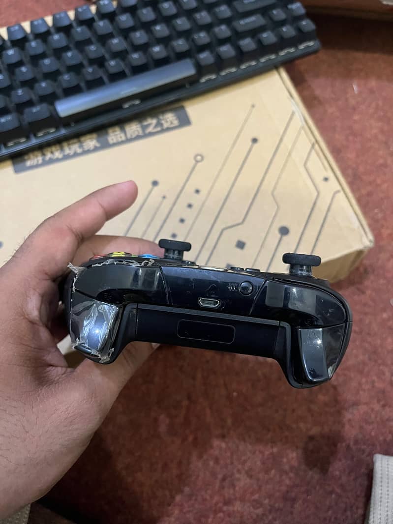 GAMING CONTROLLER 3