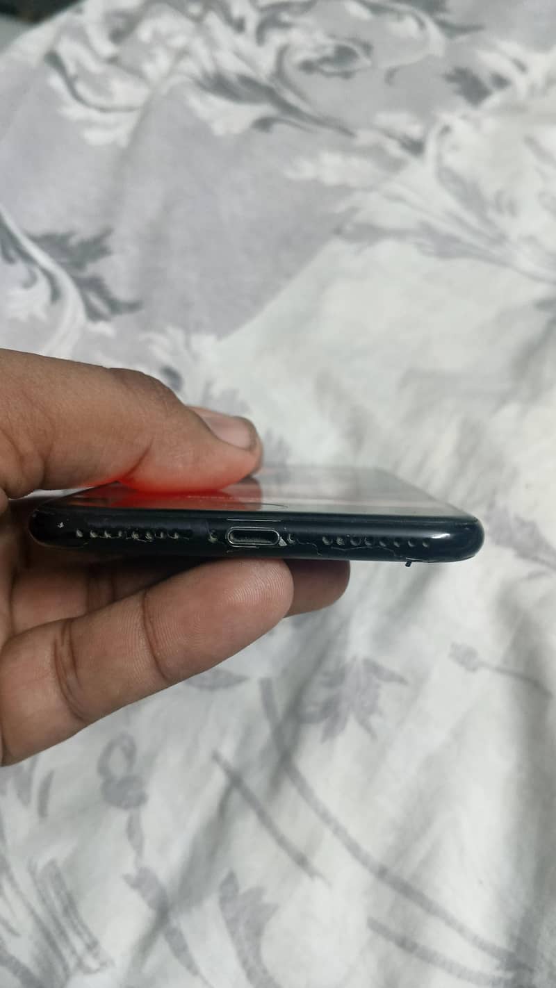 Apple iPhone 7 plus 2