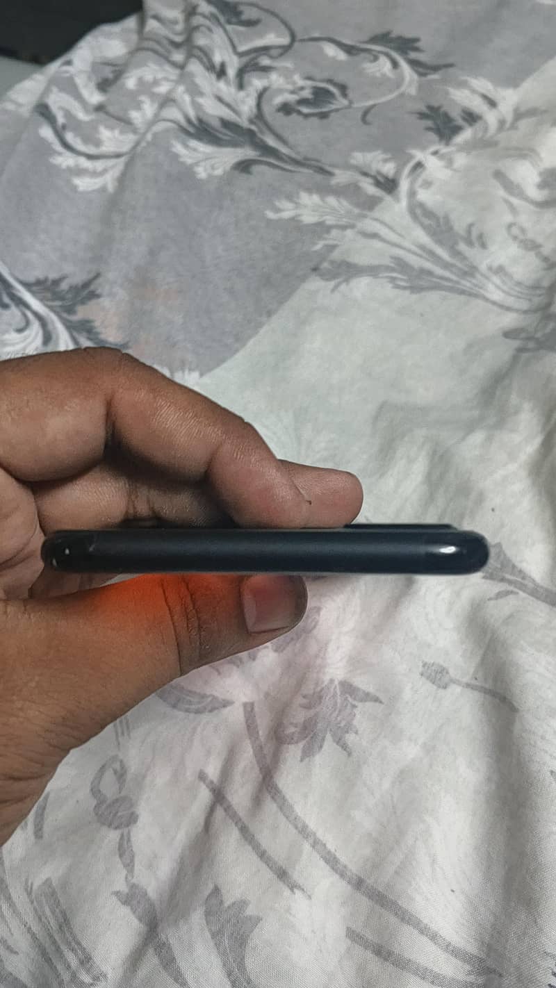 Apple iPhone 7 plus 4