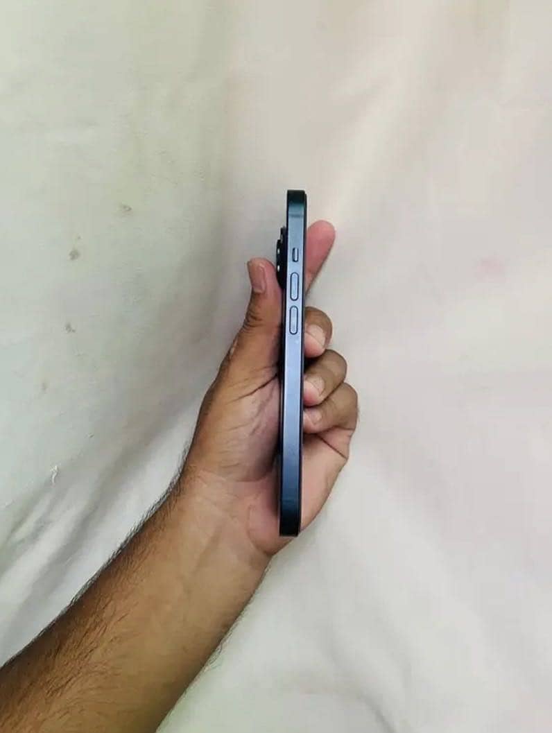 Apple iPhone 14 1