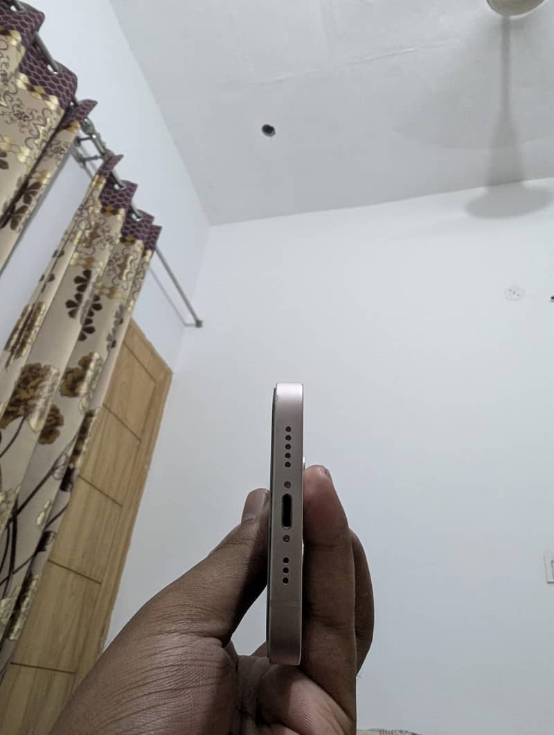 Apple iPhone 13 3