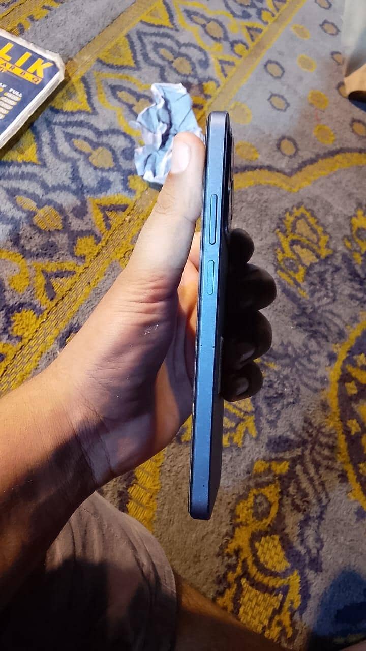 Realme C63 4