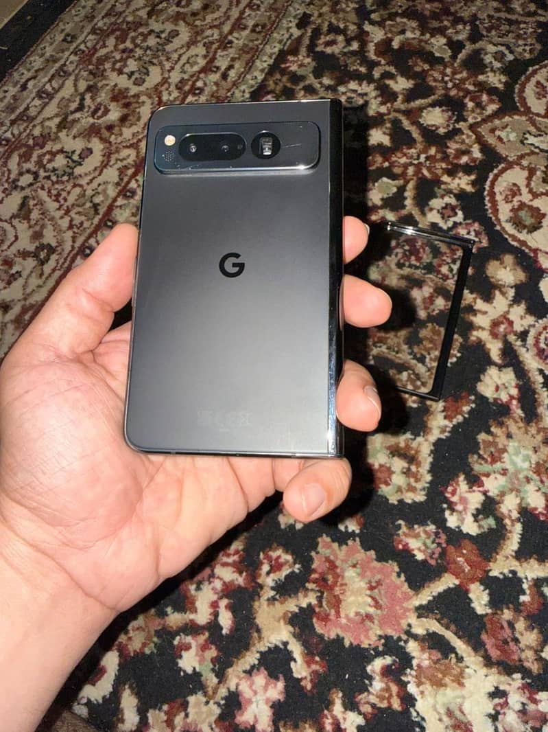 Google Pixel Fold 2