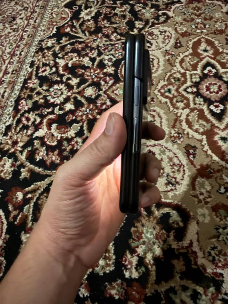 Google Pixel Fold 13