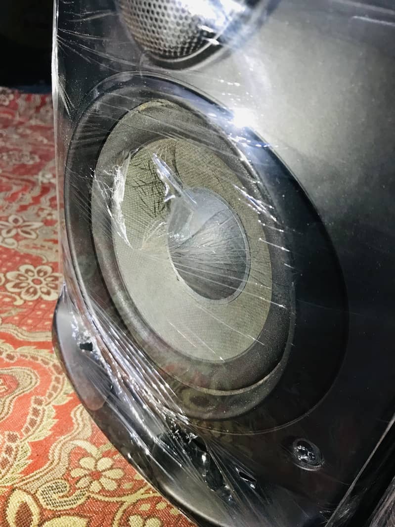Phillips speaker 1