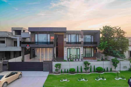 ANW REAL ESTATE PROUDLY OFFERS 2 KANAL ELEGANT AND FULLY MAINTAINED SUPER HOT LOCATED BUNGALOW IS AVAILABLE IN THE BEST BLOCK OF DHA PHASE 1 LAHORE