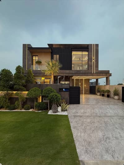 ANW REAL ESTATE PROUDLY OFFERS: 10 MARLA ELEGANT AND FULLY MAINTAINED SUPER HOT LOCATED BUNGALOW IS AVAILABLE IN THE BEST BLOCK OF DHA PHASE 6 LAHORE