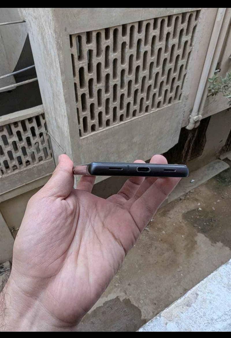 Google Pixel 7a 5
