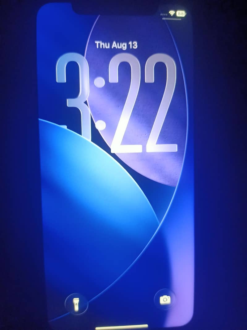 iPhone 11 3