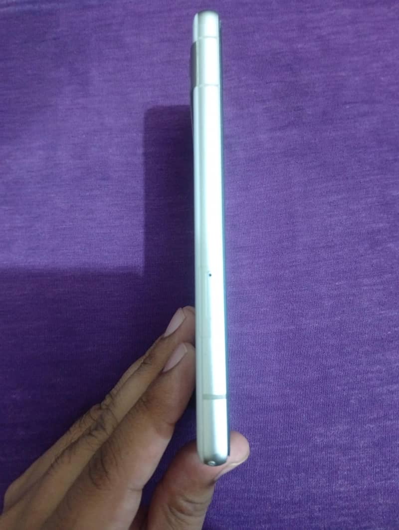 Google Pixel 7a 2