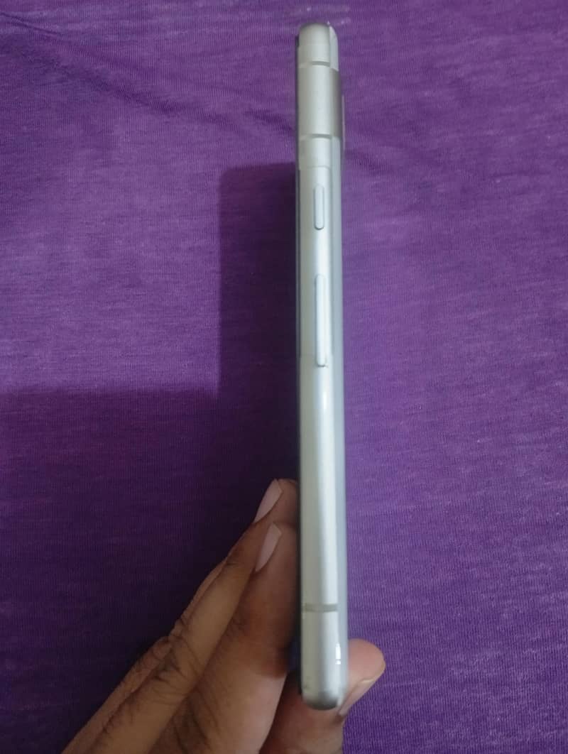 Google Pixel 7a 3