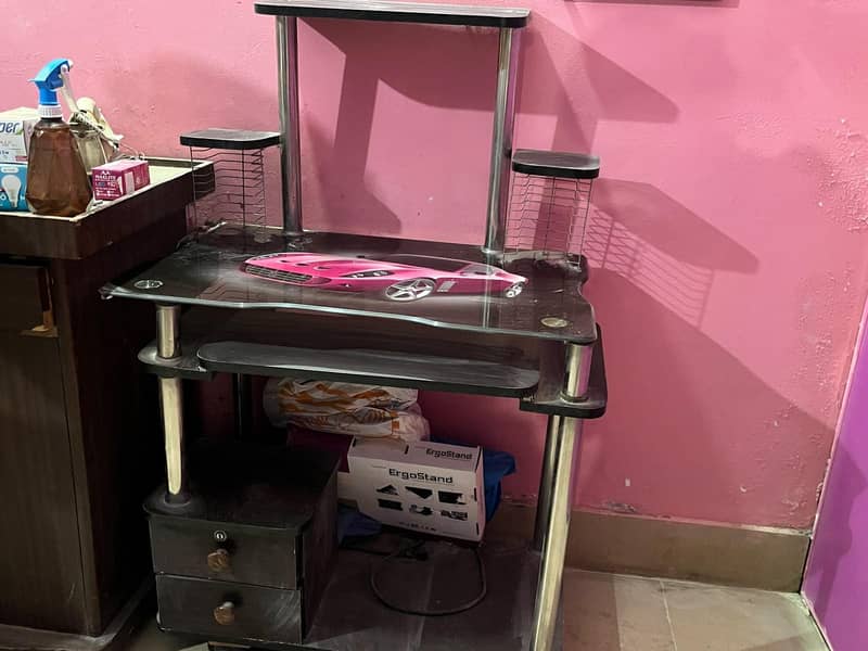 computer table 3