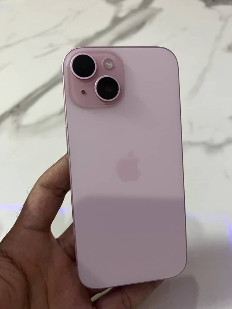 iPhone 15 2