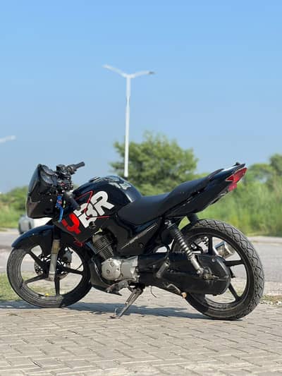 ybr 2015 model