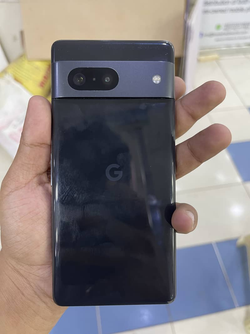 Google Pixel 7 4