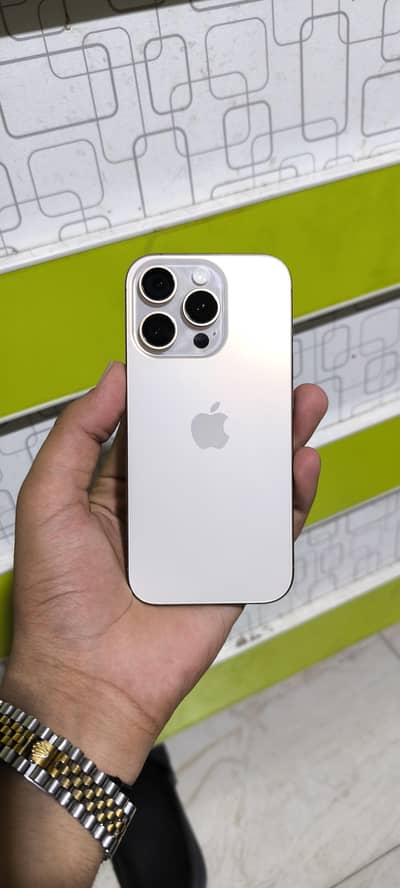 Apple iPhone 16 Pro