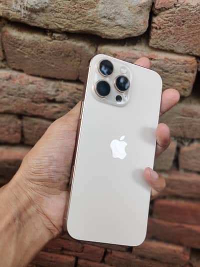 Apple iPhone 16 Pro Max