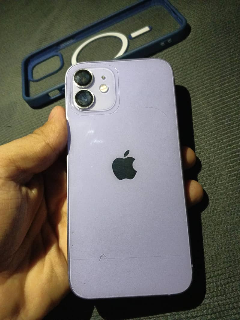 Apple iPhone 12 1