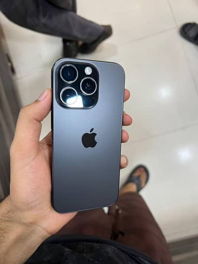 Apple iPhone 16 Pro
