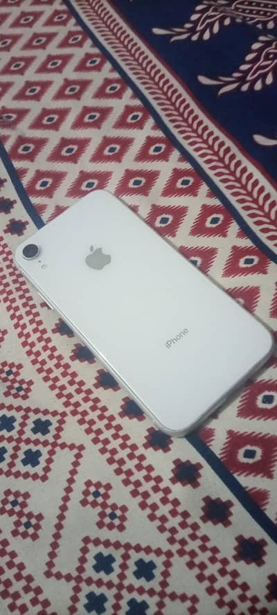Apple iPhone XR