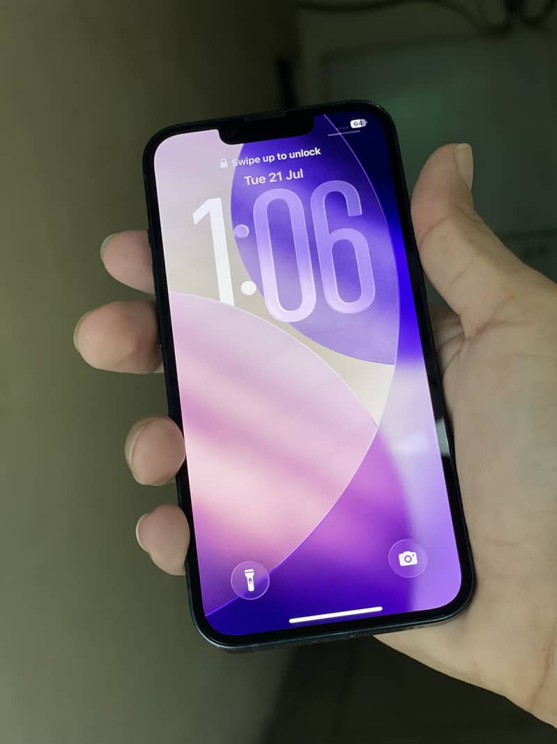 Apple iPhone 13 2