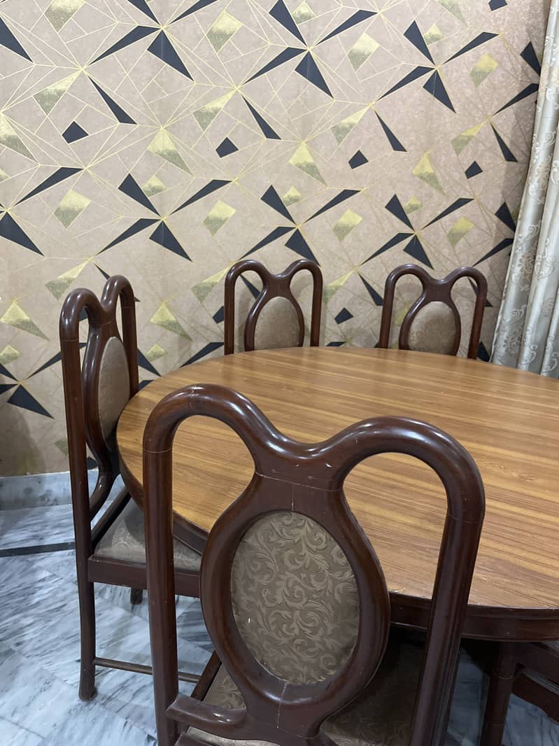 Circle dining table 2