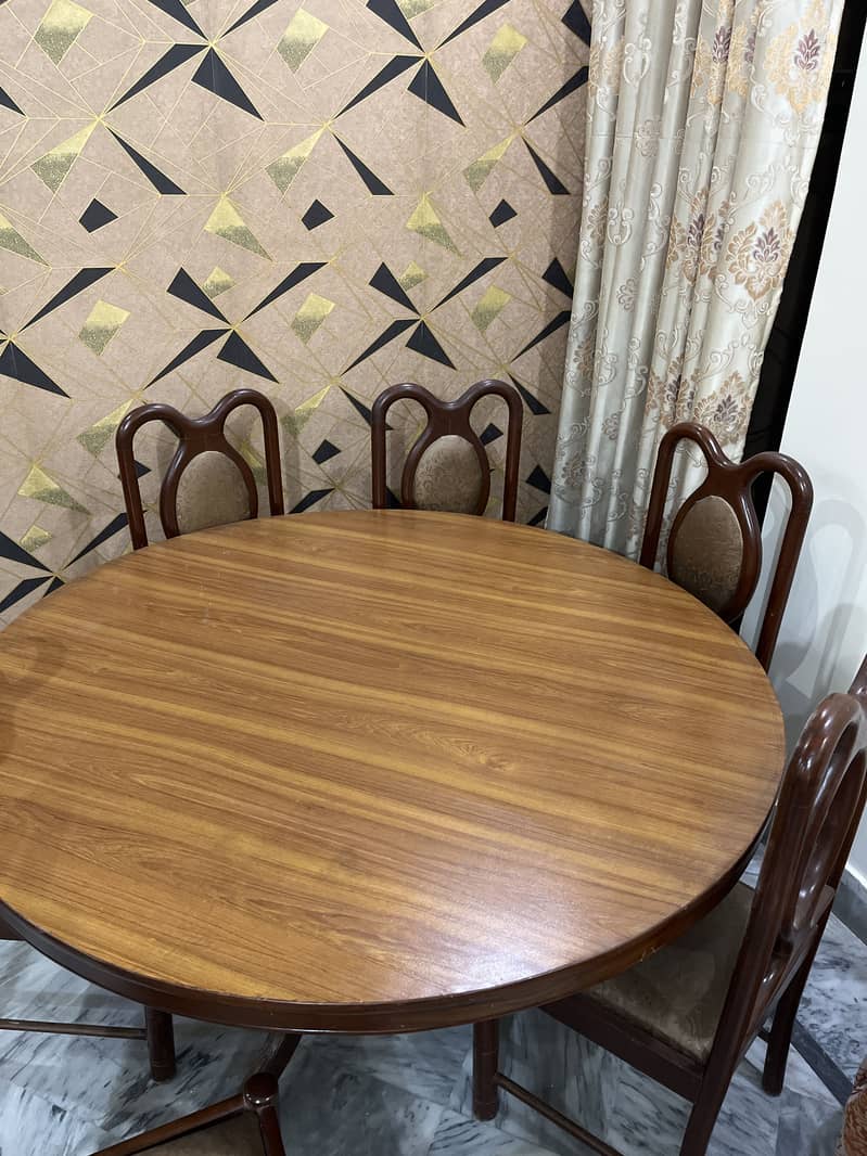 Circle dining table 5