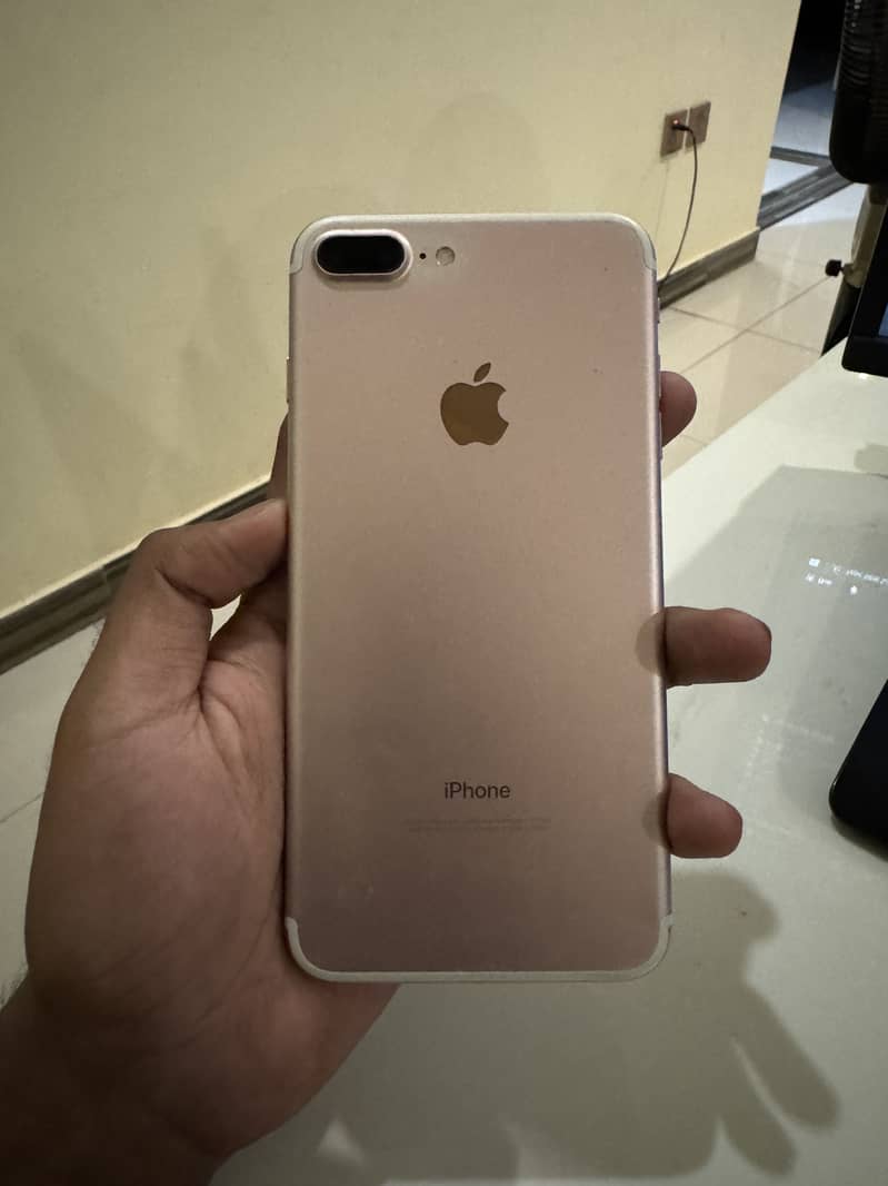 Apple iPhone 7 Plus 1