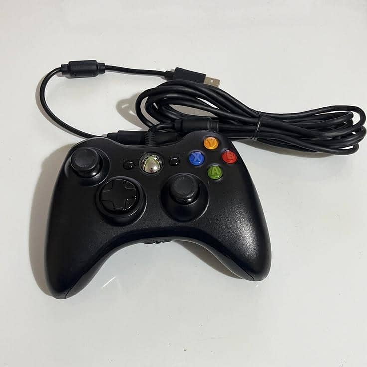 Xbox 360 and Windows Wired Controller 0