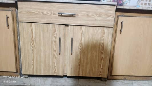 good condition wodrobe