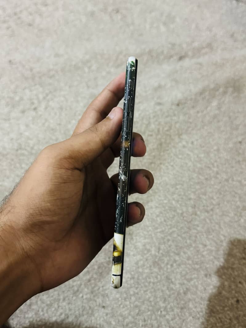 Apple iPhone 7 Plus 1