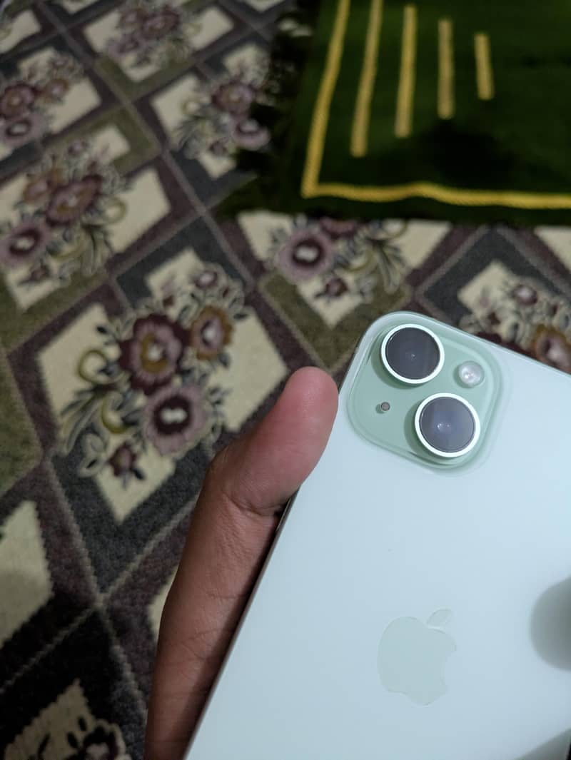 Apple iPhone 15 3