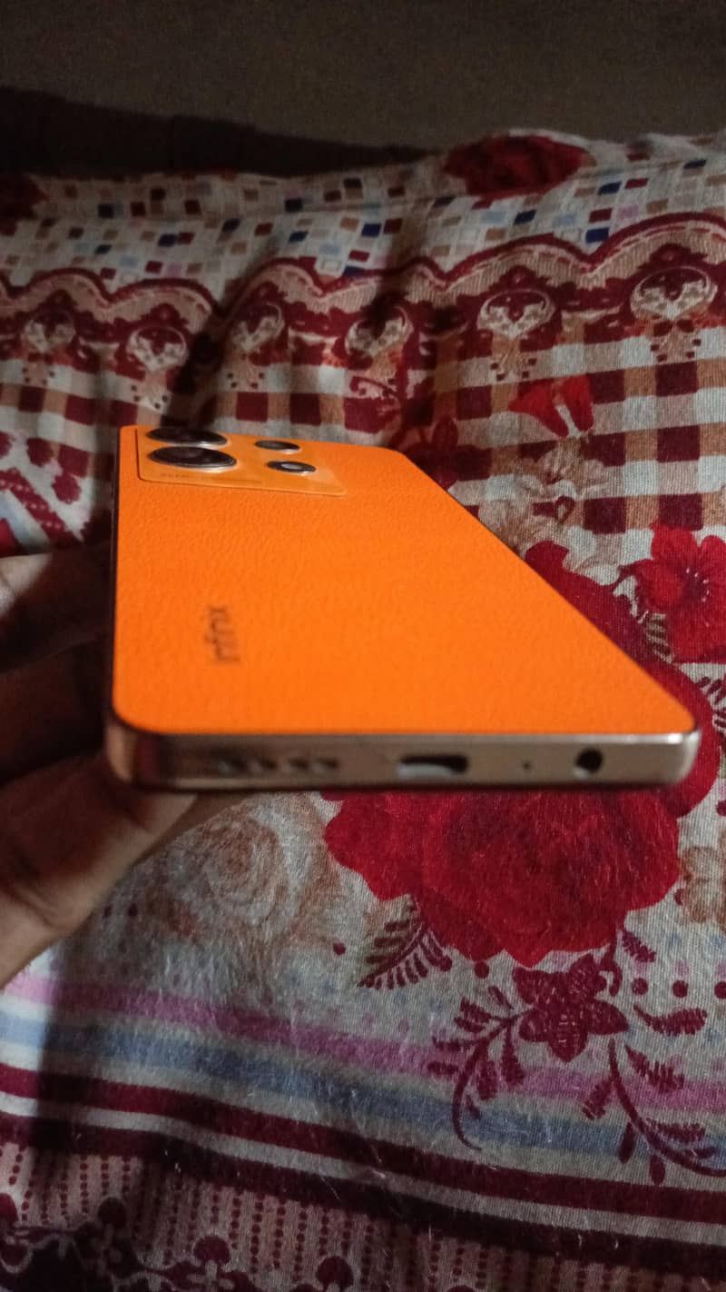 Infinix Note 30 10