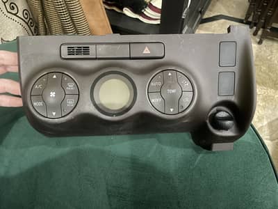 Toyota Passo 2010-2015 Climate control panel